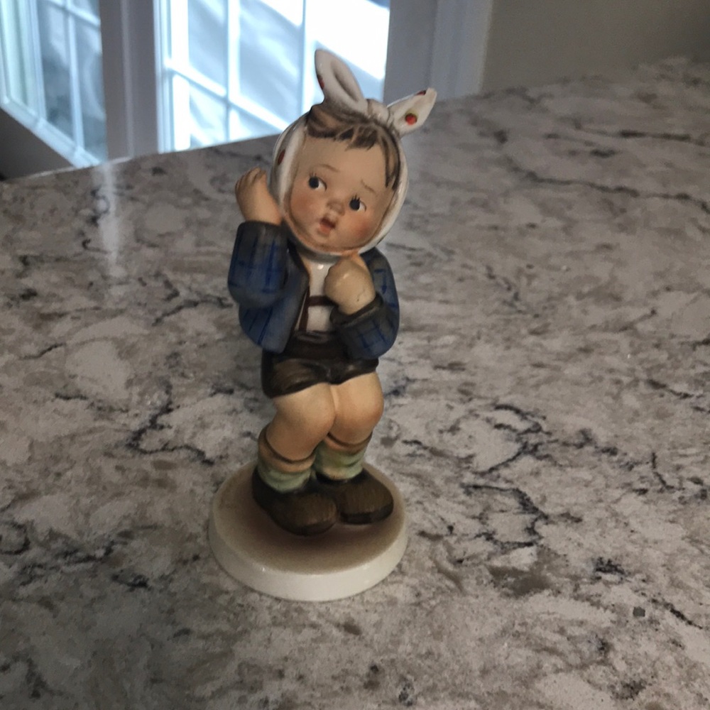 Antique Hummel Toothache Boy